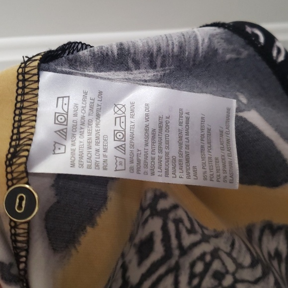 Susan Graver waterfall sleeveless cardigan - Picture 6 of 8